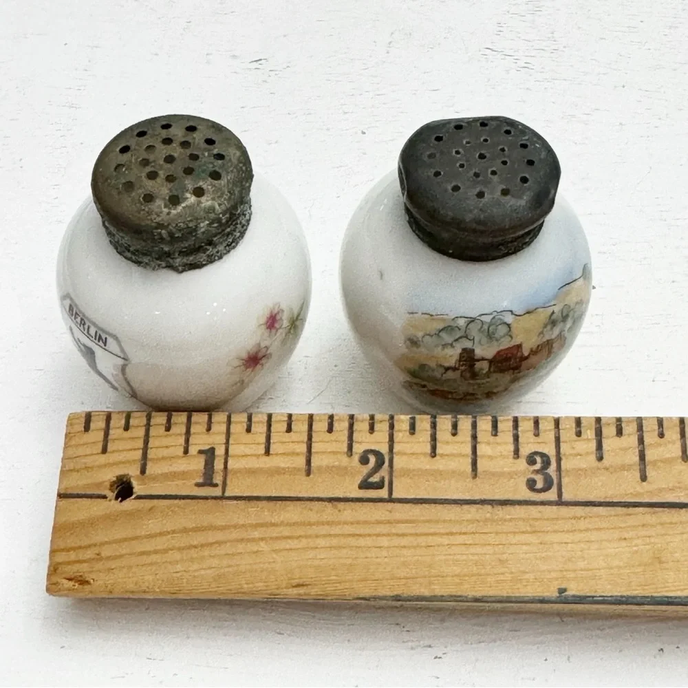 Berlin Thomas of Germany 892 Vintage Salt & Pepper Shakers Hand Painted - Picture 12 of 12